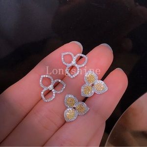 Solid 18k gold diamond earrings